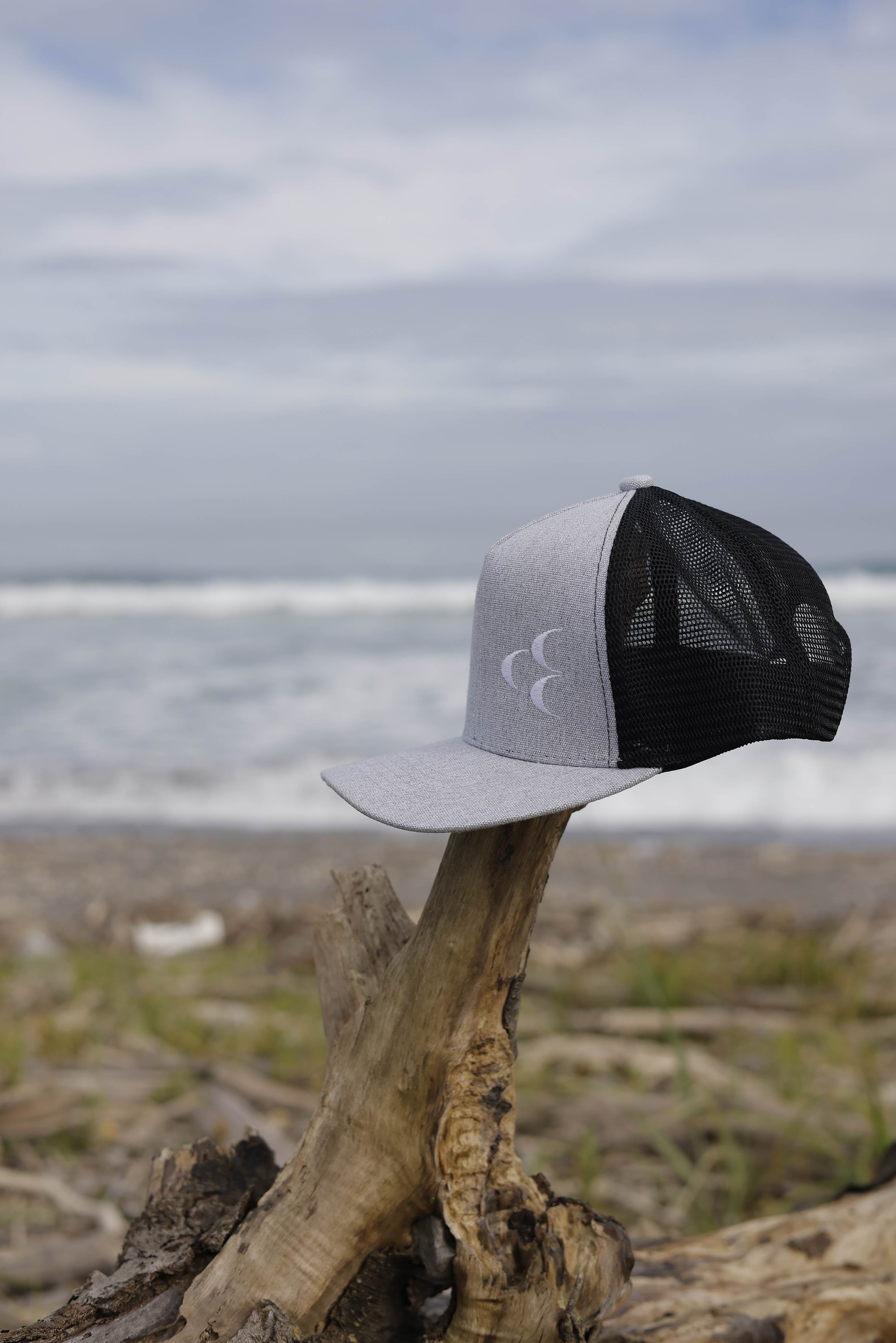 スケールロゴ メッシュキャップ | UNIQUE SURF