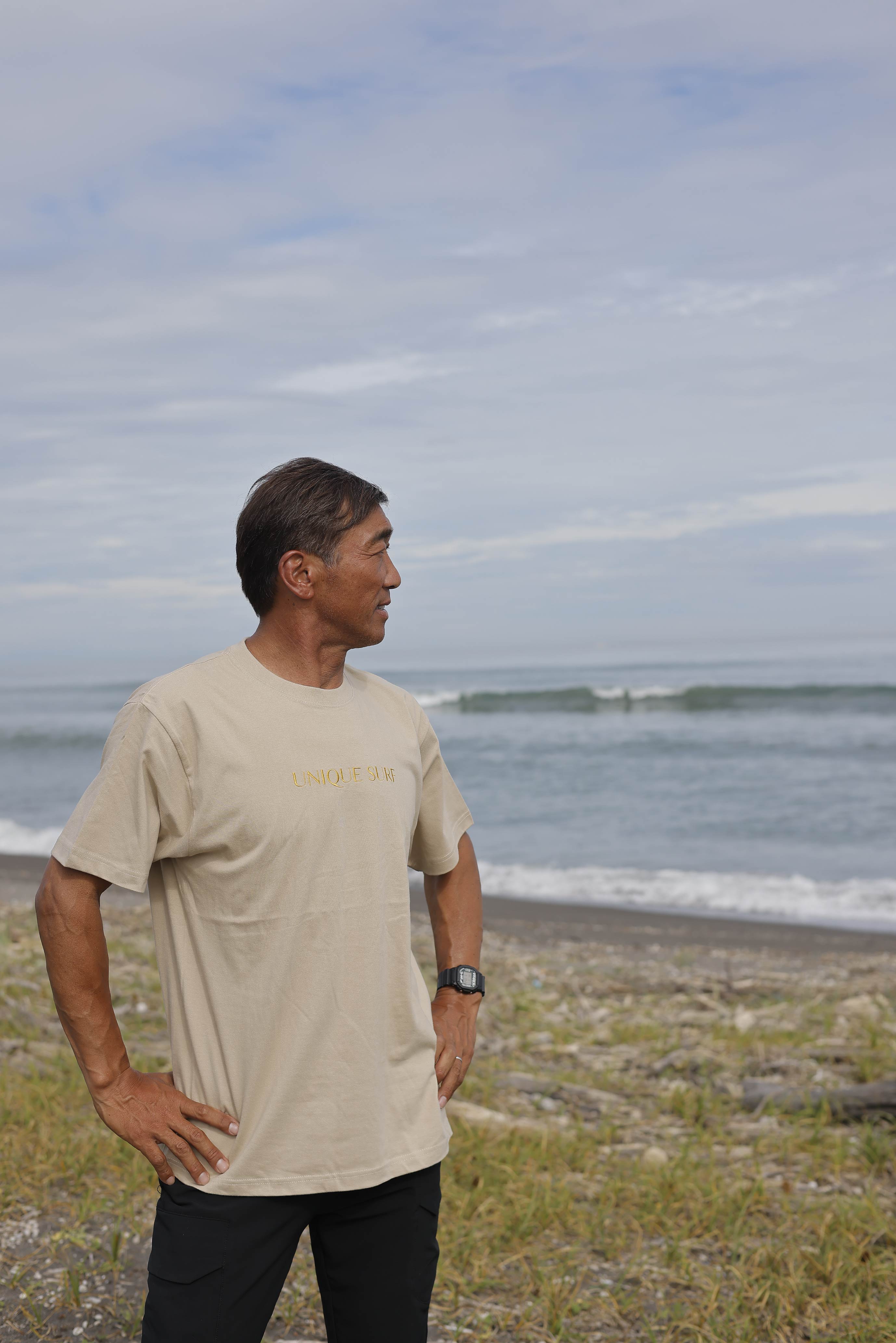 ロゴ刺繍 TEE | UNIQUE SURF
